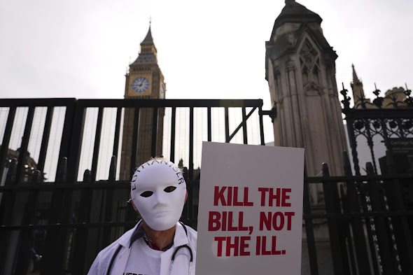 UK Assisted Dying Bill संसद वोटिंग 2025